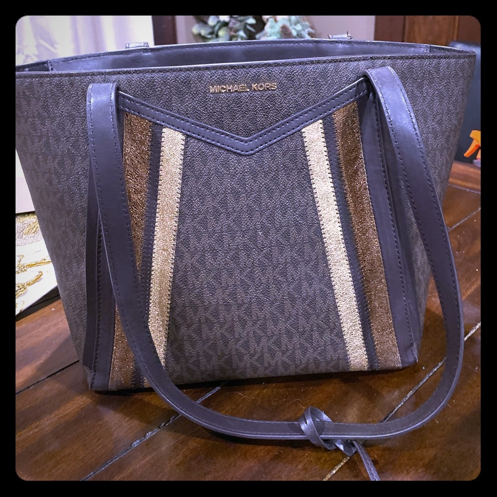 Michael kors bag. Excellent condition